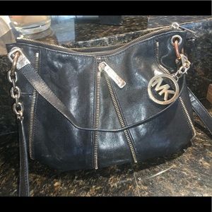 Micheal kors cross body